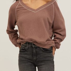 Cambridge Contrast Stitch V-Neck Sweatshirt - Image 2