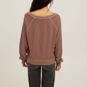 Cambridge Contrast Stitch V-Neck Sweatshirt - Image 6