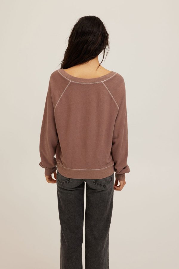 Cambridge Contrast Stitch V-Neck Sweatshirt