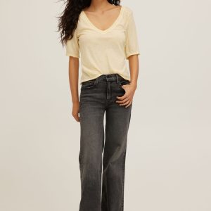 Jude V-Neck Elbow Sleeve Tee - Image 1