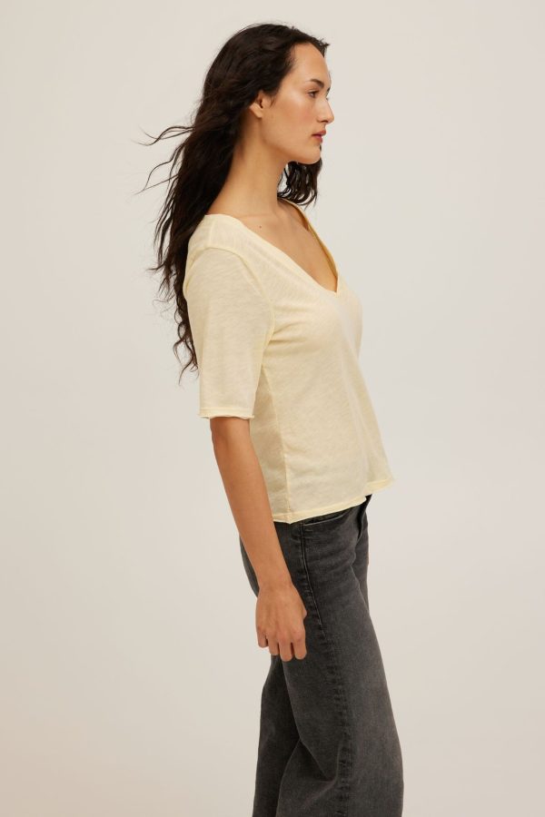 Jude V-Neck Elbow Sleeve Tee