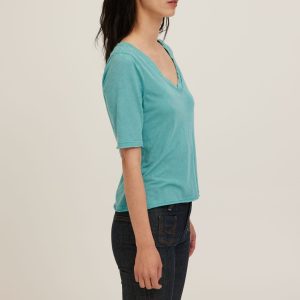 Jude V-Neck Elbow Sleeve Tee - Image 3