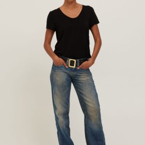 Flora U-Neck Tee - Image 1