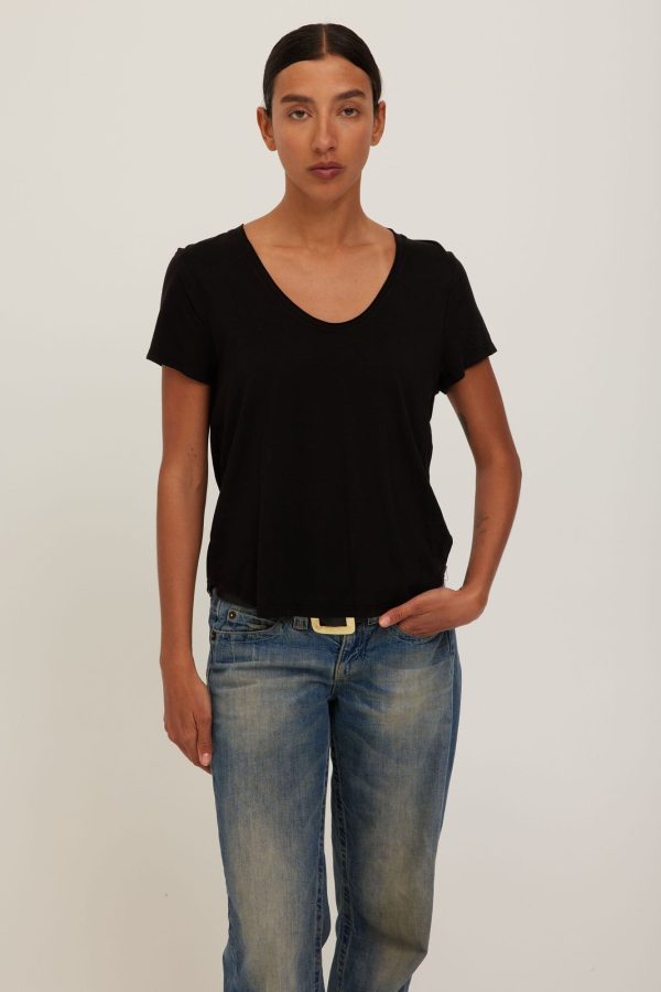 Flora U-Neck Tee