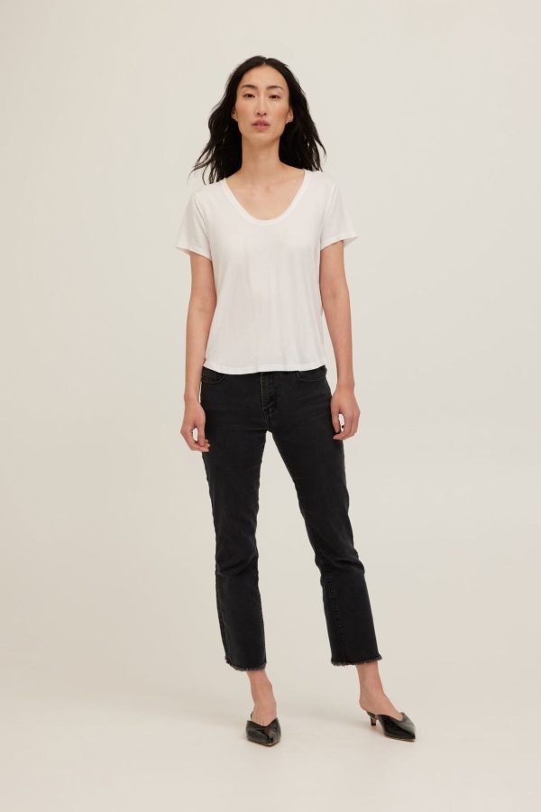 Flora U-Neck Tee