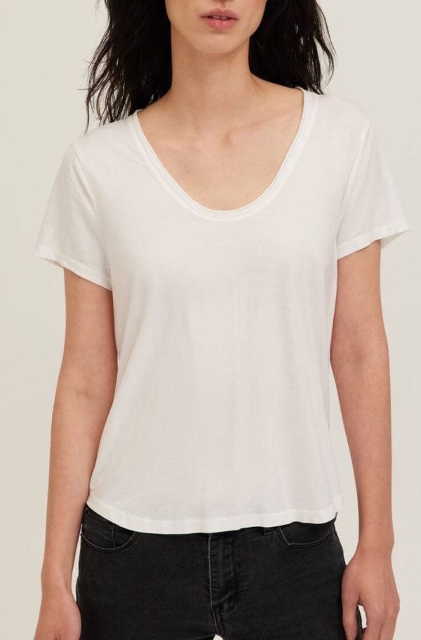Flora U-Neck Tee