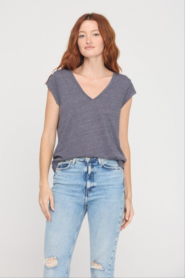 Canyon V-Neck Tee