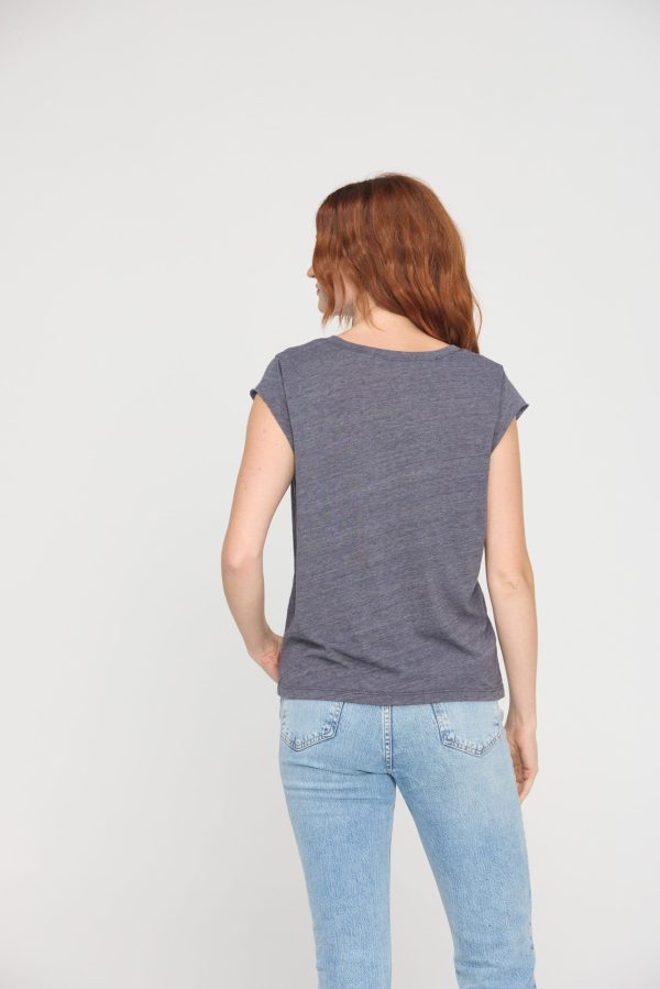 Canyon V-Neck Tee