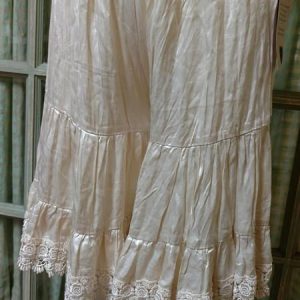 Gypsy Short in Satin, USA - Image 4