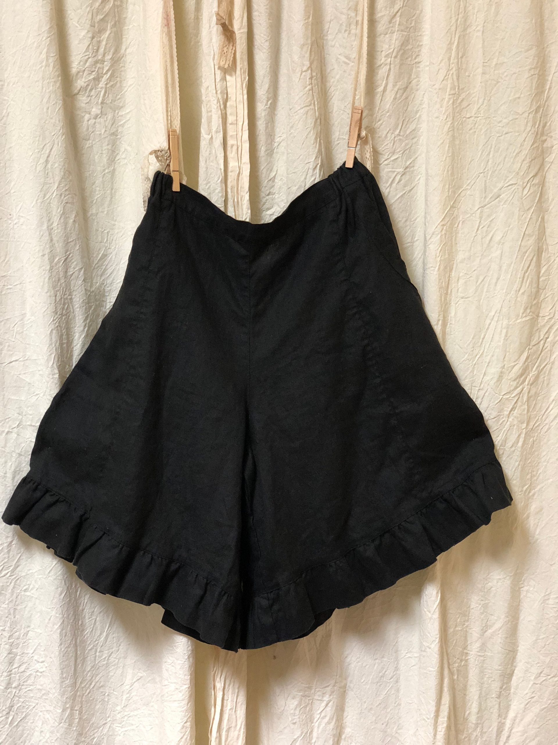 Garbo Shorts, Linen - Image 2